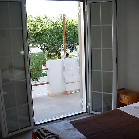 Likourgos Kavos