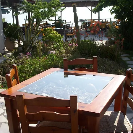 Likourgos アパート カボス