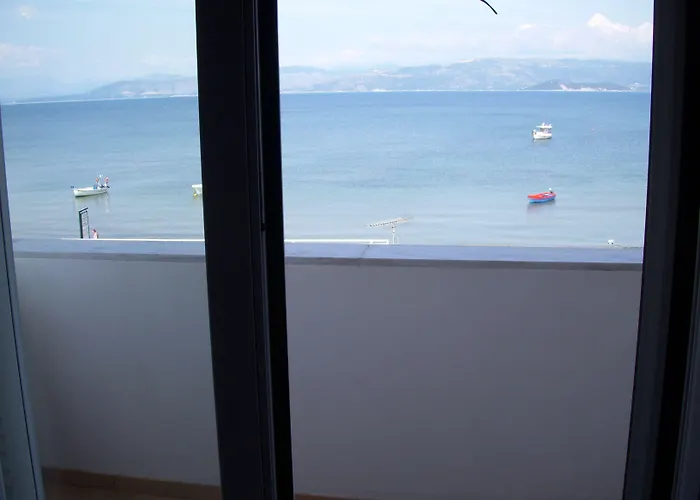 Likourgos Apartamento *