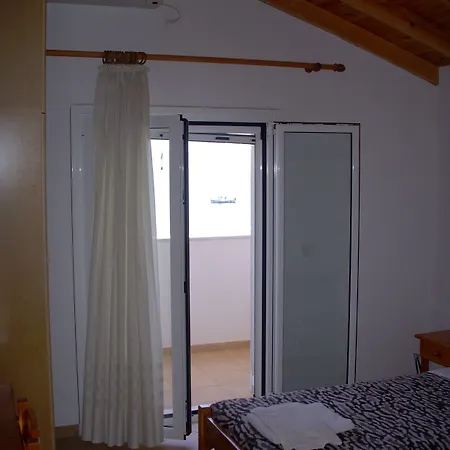 Likourgos Apartamento Kávos