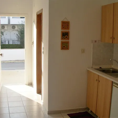 Apartamento Likourgos Kávos