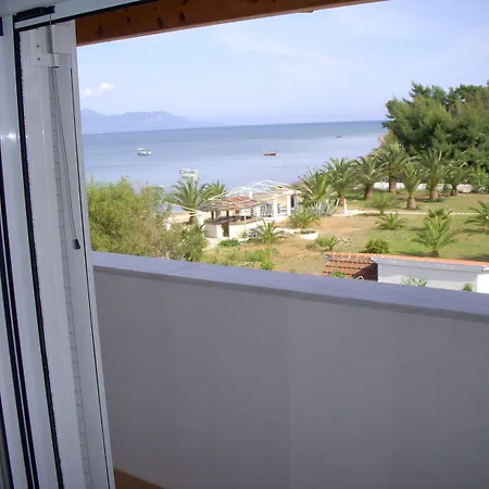 Apartamento Likourgos Kávos